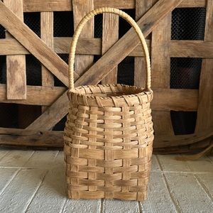 Vintage hand woven basket natural webbing with handle 1987 (1153-#33)